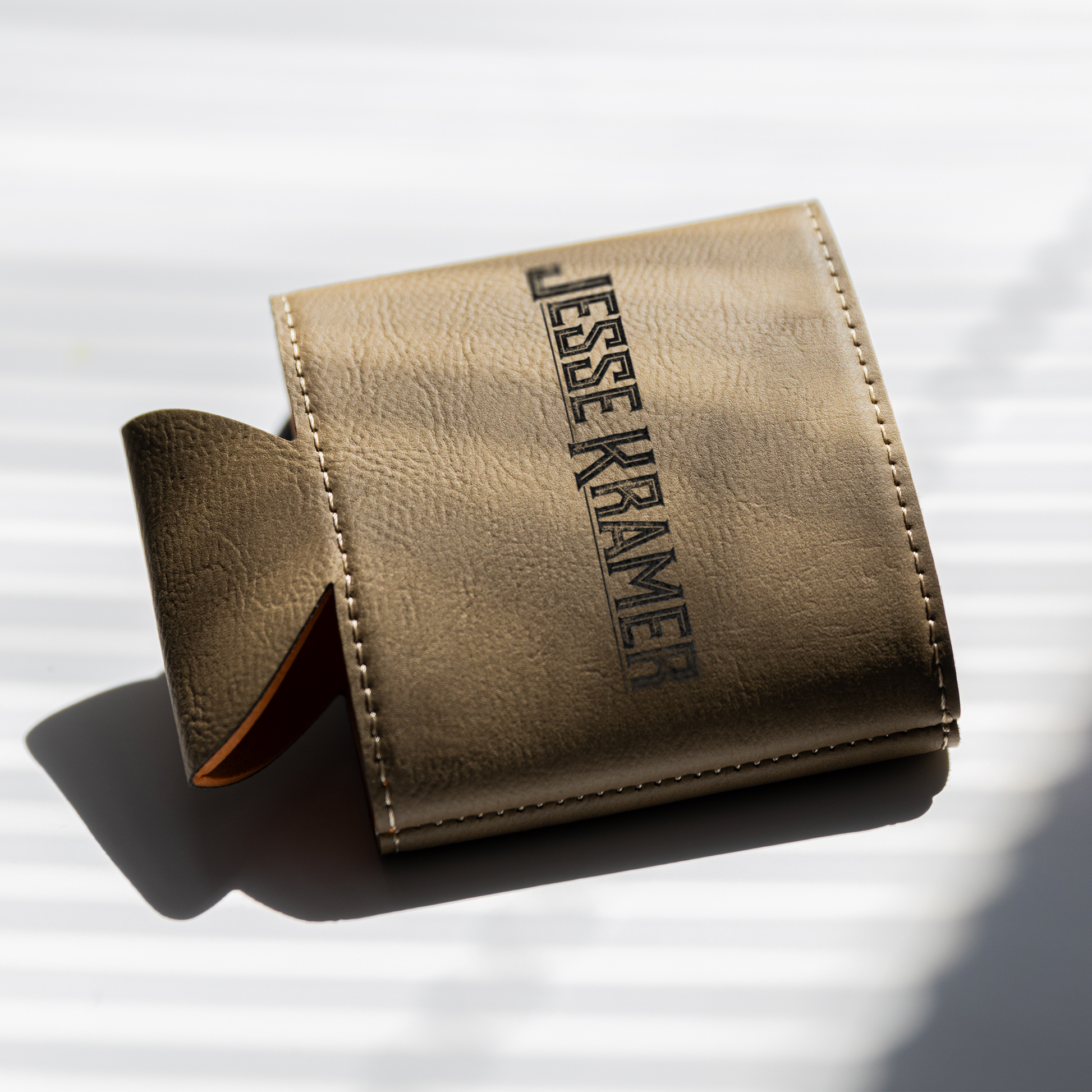 JK_Leather_Drink_Grip_Lt_Brown_Lifestyle_Mockup.png_15331685